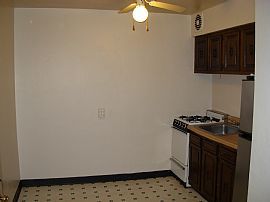 Large Efficiency Apartment - All Utilities Included