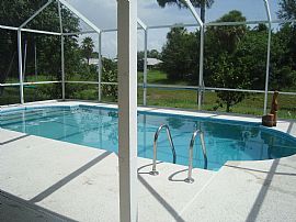 3 Bedroom 2 Bath Pool Home With Beautiful Canal Scenery