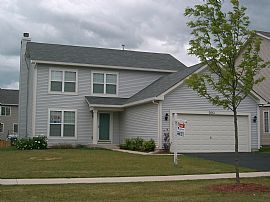 Large 2-story home with 4 bedrooms 2 1/2 Baths
