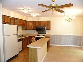 Town Home near Turkey Creek Shopping Center (West Knoxville)