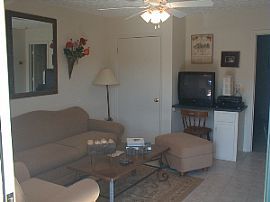 Remodeled 1 BR, 1 BA Apartment With Balcony In Downtown Auburn!