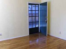 Immaculate 1 BR, 1 BA Unit Close to Everything!