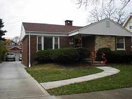 Beautiful 3 Br, 2 Ba Single Family Home with Garage and Yard 
