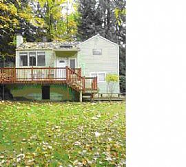 Remodeled, Private 4 Bedroom House in Wooded Setting