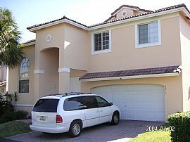 Beautiful Large 4 BR, 2.5 BA Family Home in Miami, Florida