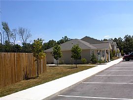 Quaint 3 Bedroom Apartment - Steps From Cumberland State Park