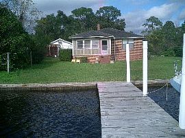 Charming Red Brick 2 Bedroom Waterfront House