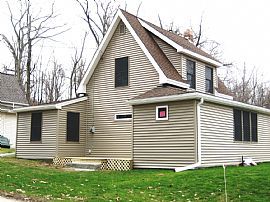 Completely Renovated 2 Bedroom Home in Lake Whalom 