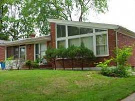 Beautiful 3 Bedroom Brick Ranch Home with Exercise Rooms