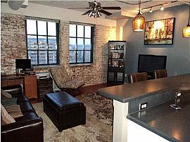 Beautiful 1 Bedroom Condo in Downtown - Great Location