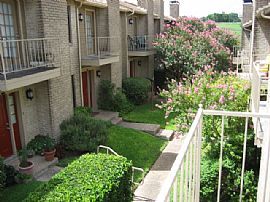  Superb Townhome in South Austin Owner Finance Now!  