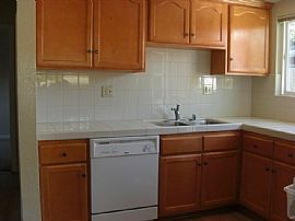 Lovely, Recently Remodeled 2 Bedroom Apartment with 1 Car Garage