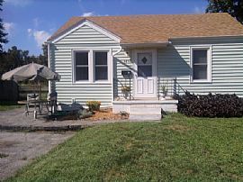 Clean 2 Bedroom Ranch Home - Close to Interstate