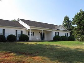 Spacious and Immaculate 3 Bedroom Home in Newton County!