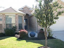 Lovely 3 Bedroom Mckinney Home with Covered Back Patio