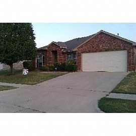 Great Home in South Arlington!!