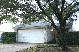 3 Bedroom Home For $1395 on Ecorio Drive 