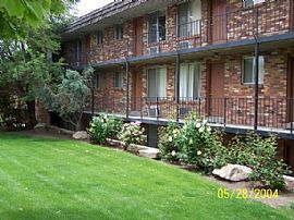 Donna Manor Has It All! Clean, Spacious, Great Amenities!