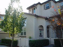 Move in Ready Town House in Murrieta