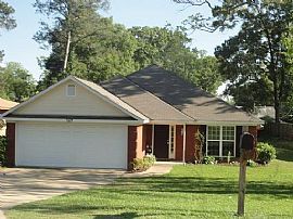 Single Family Home 4 Bed and 2 Bath.. Up For Grab!