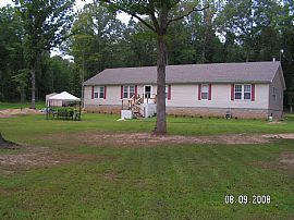Large 4bd, 2b House in Wooded Setting