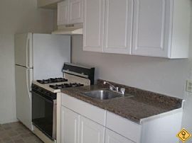 600ft - One Bedroom Apartment. Near Downtown, Uc M
