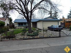 House in Move in Condition in Sacramento