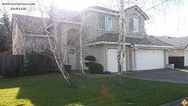 Beautiful 2 Story Home For Rent in Sacramento.