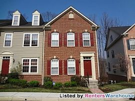 Spacious 3 Bed 2.5 Townhome in Owings Mi
