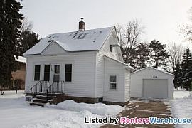 Cute and Cozy Home in White Bear Lake