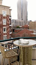 Gorgeous 2 Br Uptown Condo W/loft and Upgr