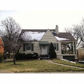 Cute 3 Bedroom Bungalow in Florence!