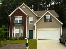 2 Story 4 Bed 2.5 Bath Spacious Home!