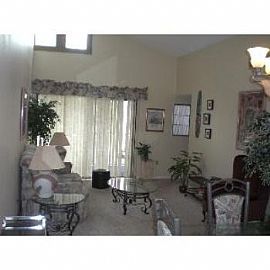 Beautiful 2bd/2ba Condo with Vaulted Cei