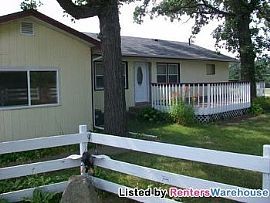 Very Nice 3bd/2ba Home, with Huge Out Bu