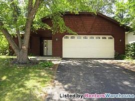 3 Bedrooms, 2 Bathrooms, Private Wooded