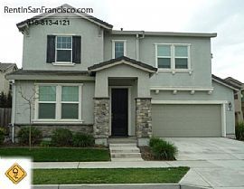 Spacious 3/3 with Office Located in Natomas. Parki